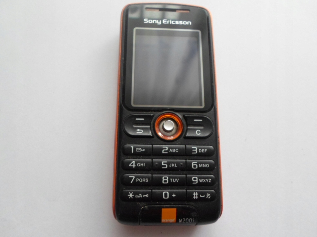 Sony Ericsson W 200i.