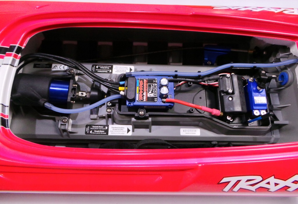 Купить Гоночный катамаран Traxxas M41 Widebody RC: отзывы, фото, характеристики в интерне-магазине Aredi.ru