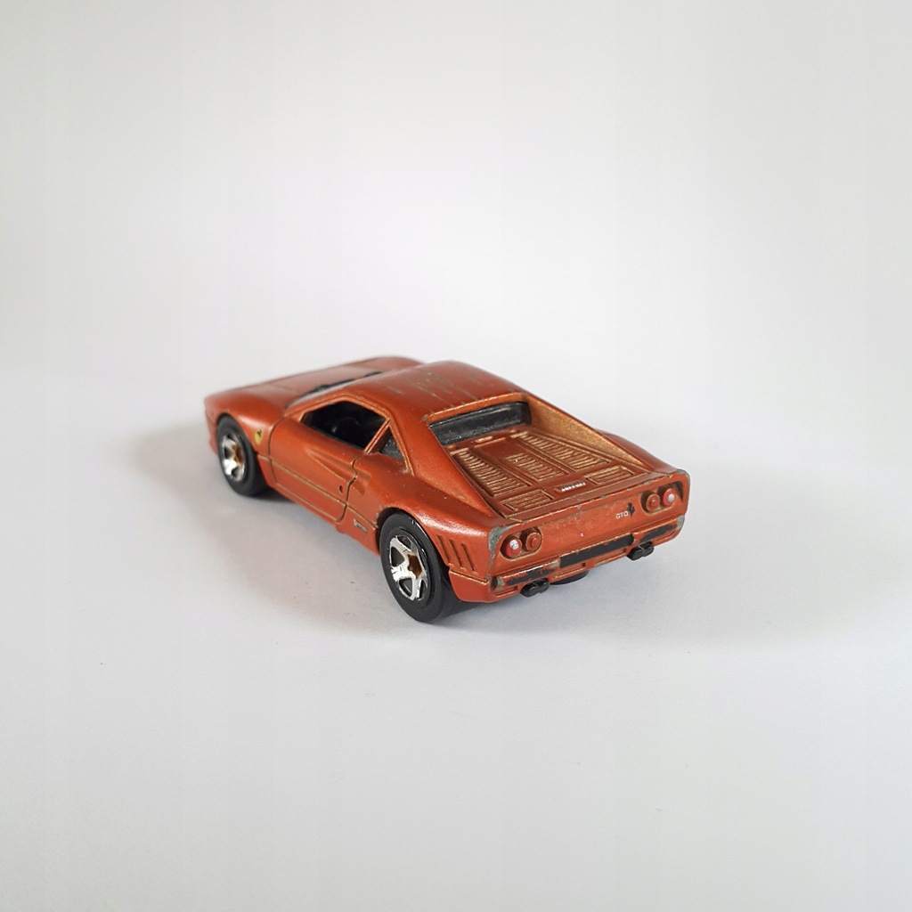 ホットウィール、Ferrari 288GTO （黄） Hot wheels FERRARI 288