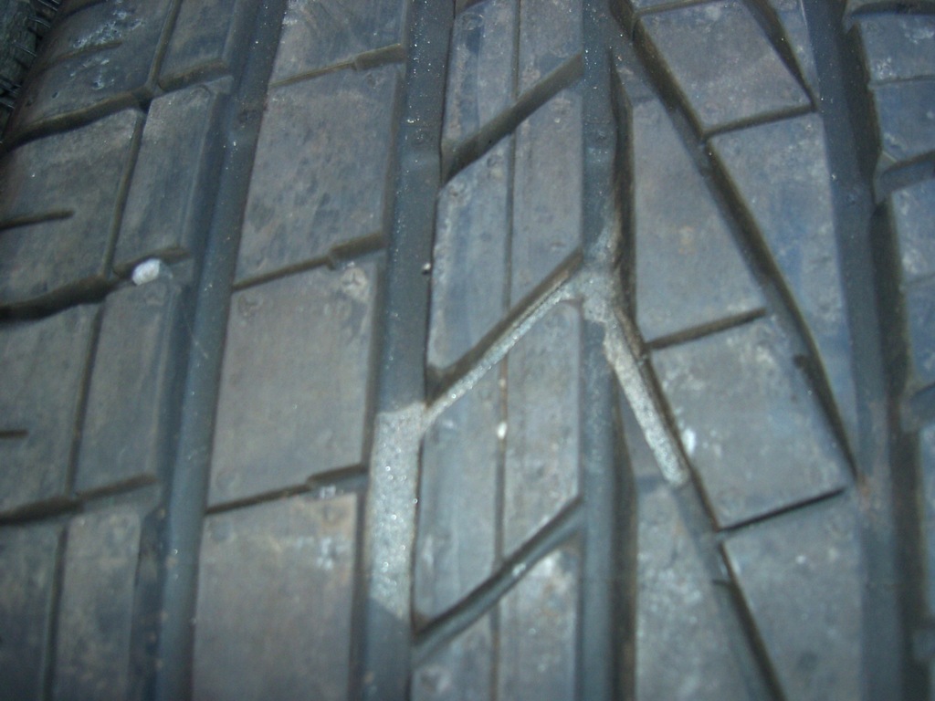 r 15 185 /55 GOODYEAR Eficient grip