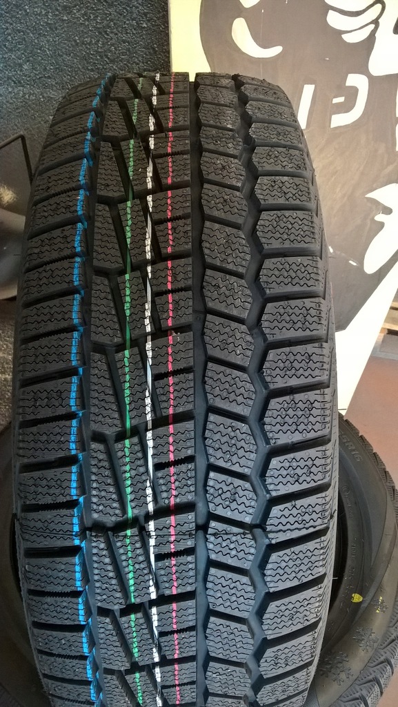 Купить 4 x 205/55R16 VIATTI BRINA V-521 RANT zimowe 2020: отзывы, фото, характеристики в интерне-магазине Aredi.ru