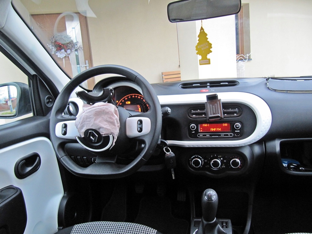 Купить *ПРЕДЛОЖЕНИЕ* RENAULT TWINGO III 1.0* 69 л.с. * КОНДИЦИОНЕР* 5D: отзывы, фото, характеристики в интерне-магазине Aredi.ru