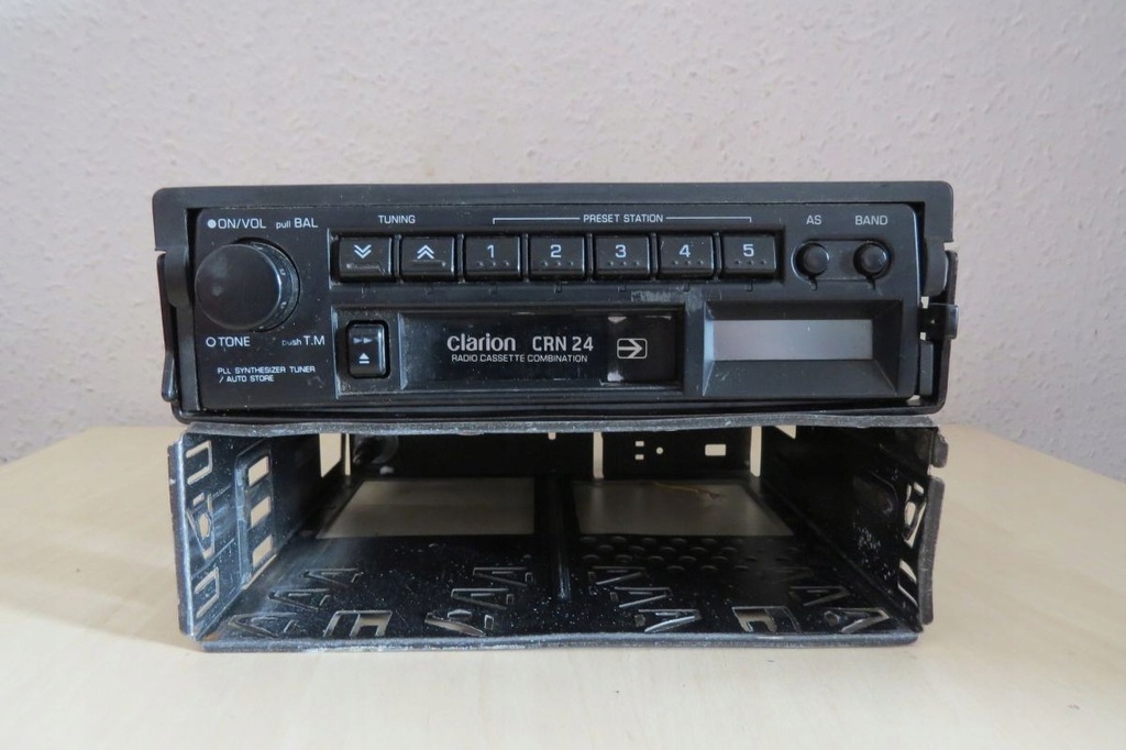 カーオーディオ Clarion Auto Reverse Cassette Car Stereo $_12.JPG?set_id=880000500F