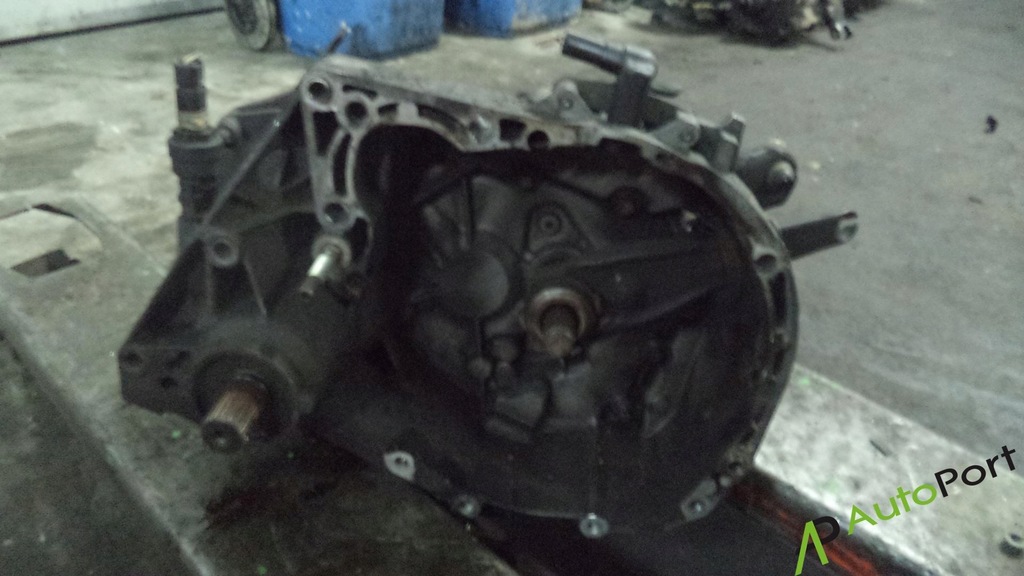 SKRZYNIA BIEGÓW RENAULT MEGANE 1.9 D F8T 6040750545