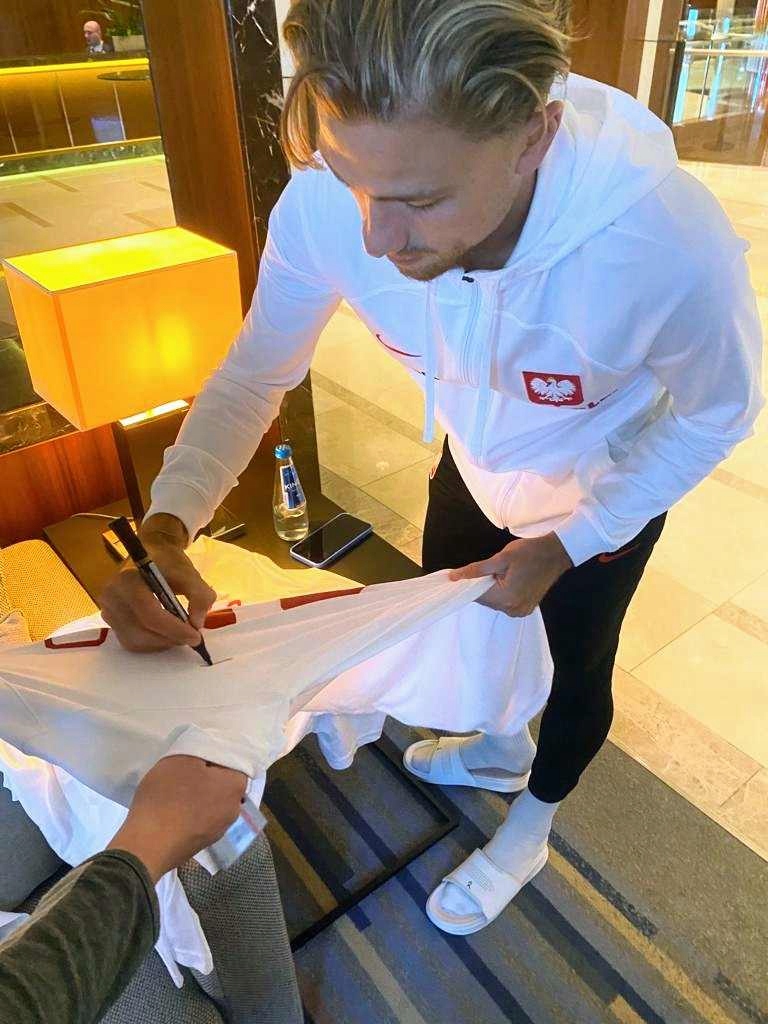 Matty Cash - Polska - koszulka z autografem (pol)