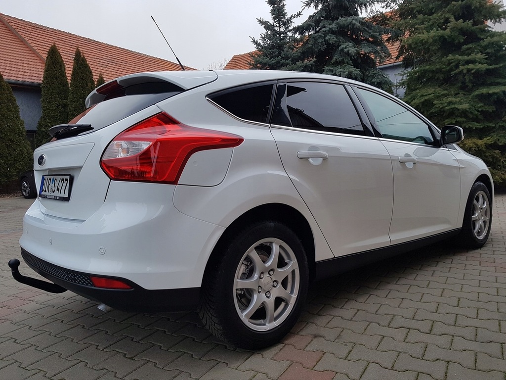 FORD FOCUS TITANIUM 1.6 Benzyna 125PS BIAŁY SALON