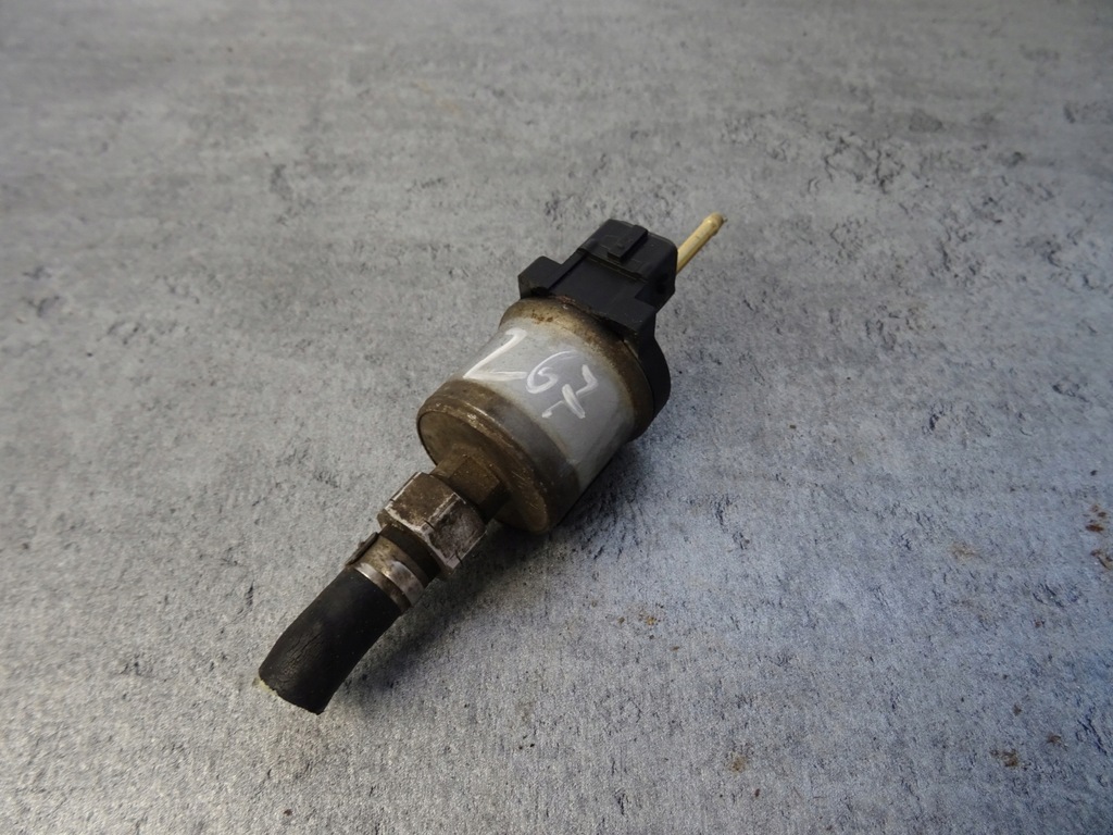 POMPKA POMPA PALIWA WEBASTO OPEL VECTRA B 2.0 DTI