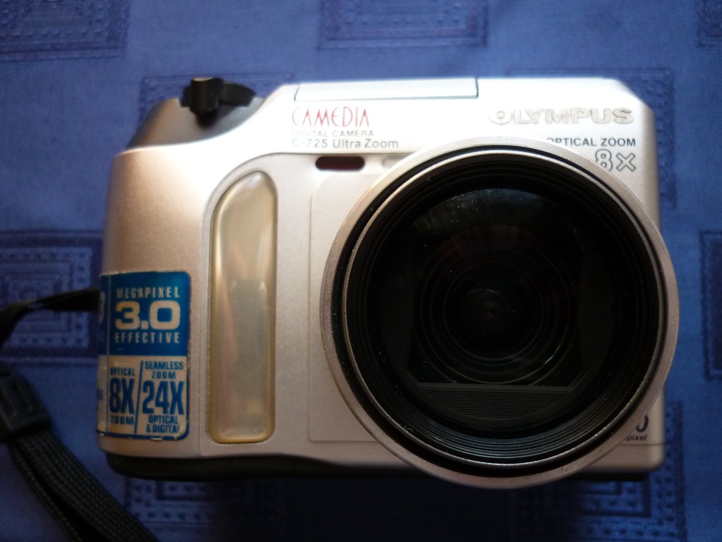 Olympus Camedia C725 Ultra Zoom w dobrym stanie 8732049100