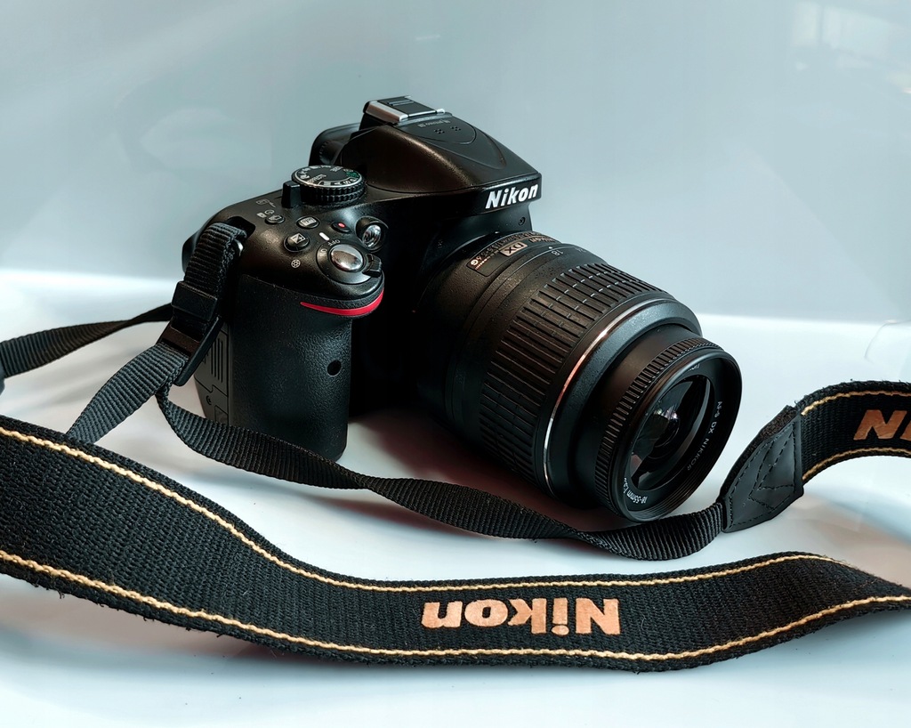 Aparat Lustrzanka Nikon D5200 + Nikkor 18 -55 mm