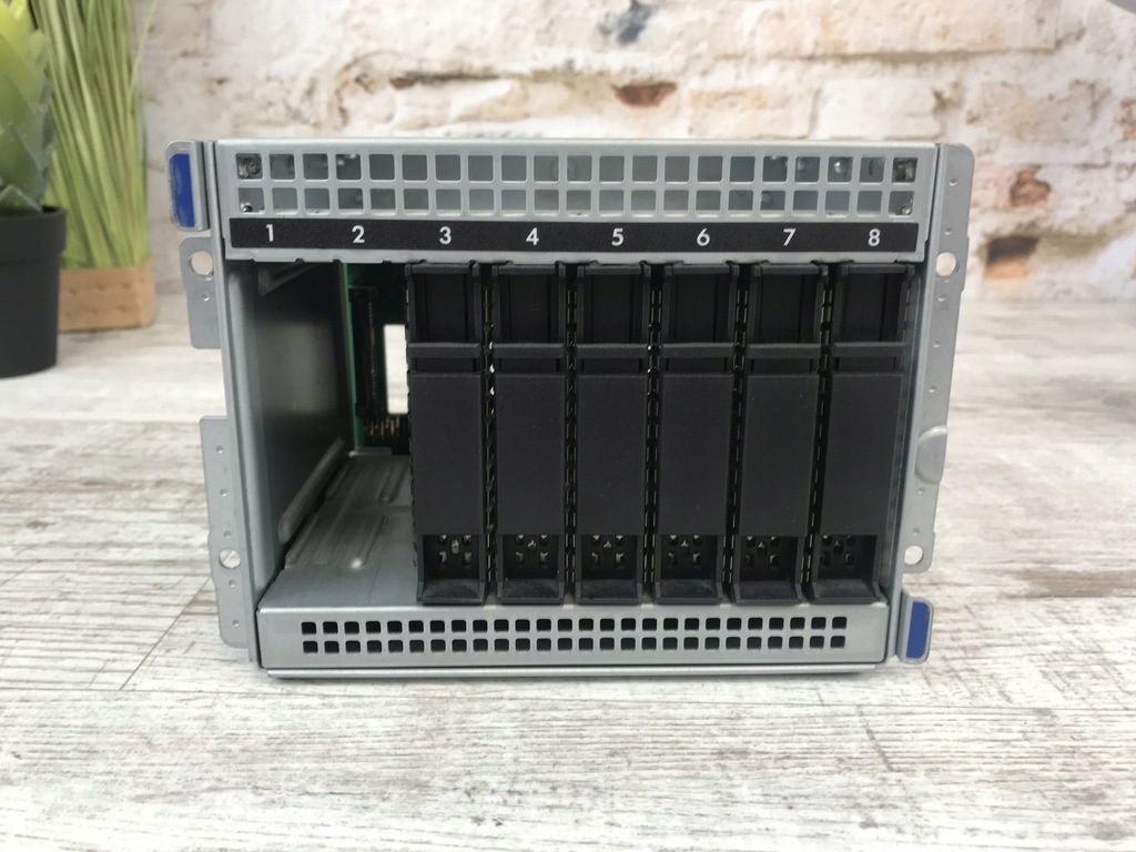 Купить HP HDD-Cage/SAS-Backplane 8x SFF ML110 Gen9 — 6867: отзывы, фото, характеристики в интерне-магазине Aredi.ru