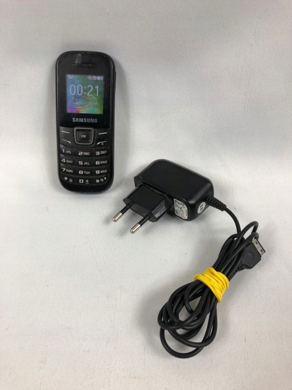 TELEFON SAMSUNG YATELEY GU46 6GG 8297272957 oficjalne archiwum Allegro