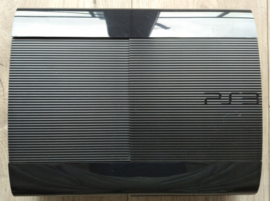 Playstation 3 Super Slim 500GB 10 gier, stan bdb.