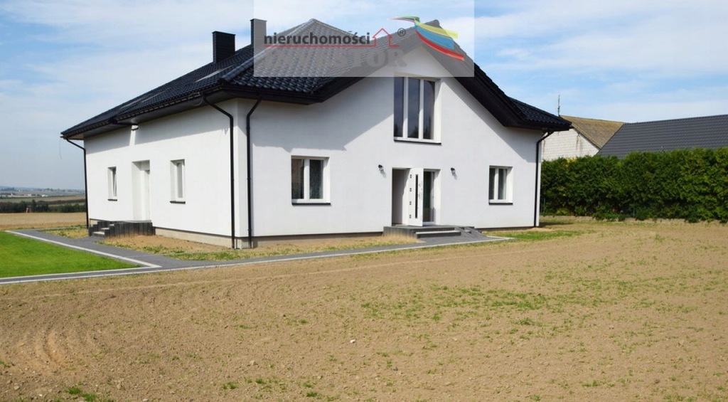 Dom, Pawłów, Pawłów (gm.), 192 m²