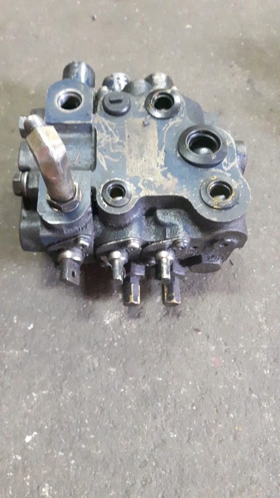 Rozdzielacz hydrauliczny TOYOTA 5FD30