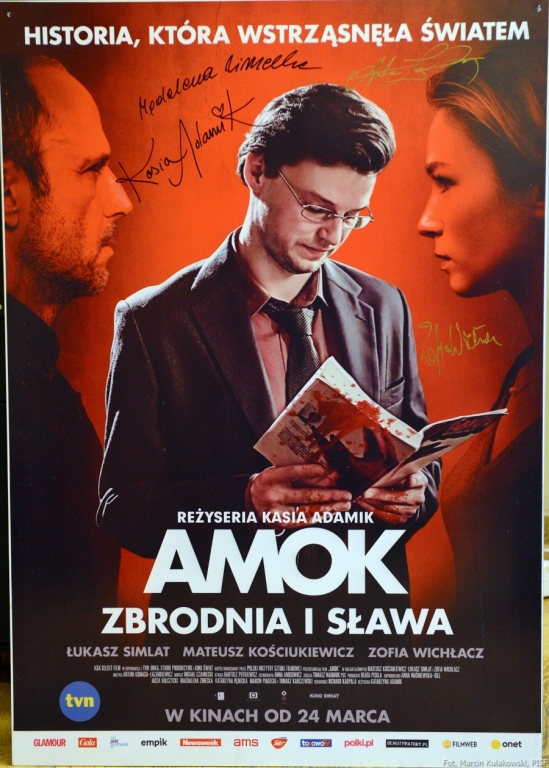 "Amok" - plakat filmu na PCV z autografami twórców