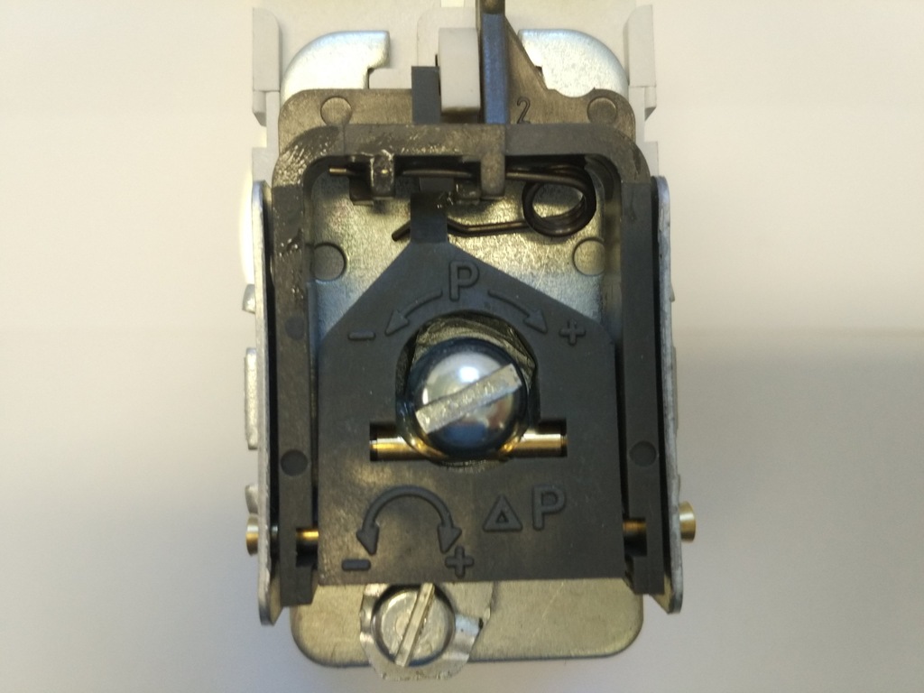 CONDOR MDR4 PRESOSTAT WYŁĄCZNIK CIŚNIENIOWY 400V - 7086708831