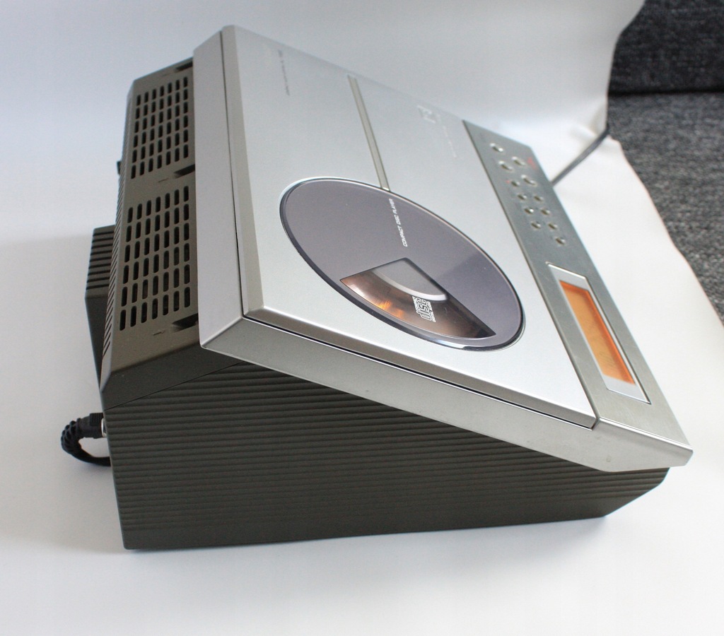 Sharp Compact Audio System Model XL T200 vintage 7818021475