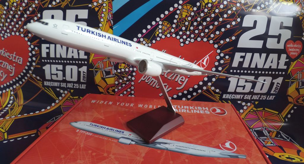 Model samolotu Boeing 777-300 Turkish Airlines