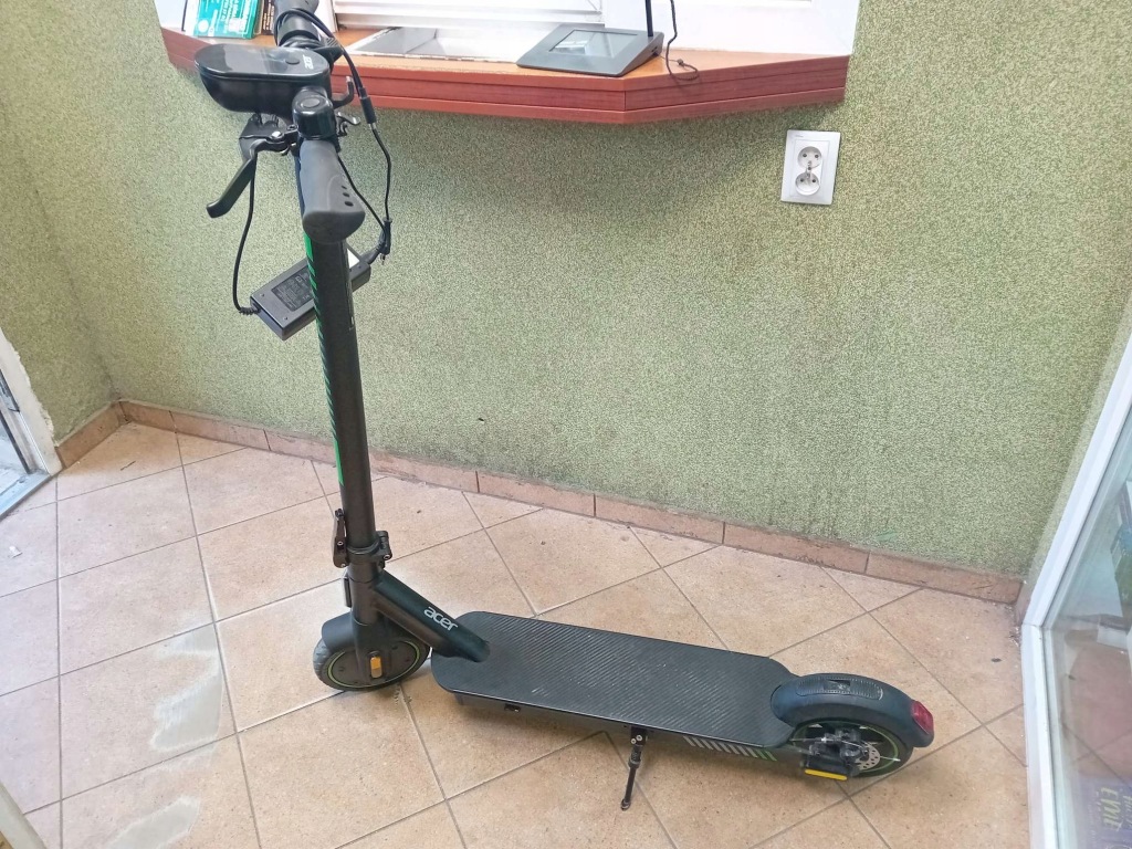 Hulajnoga elektryczna Acer ES Series 3 AES013 250 W