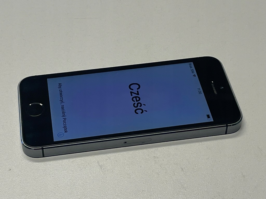 Smartfon Apple iPhone 5S 1 GB / 16 GB czarny /2