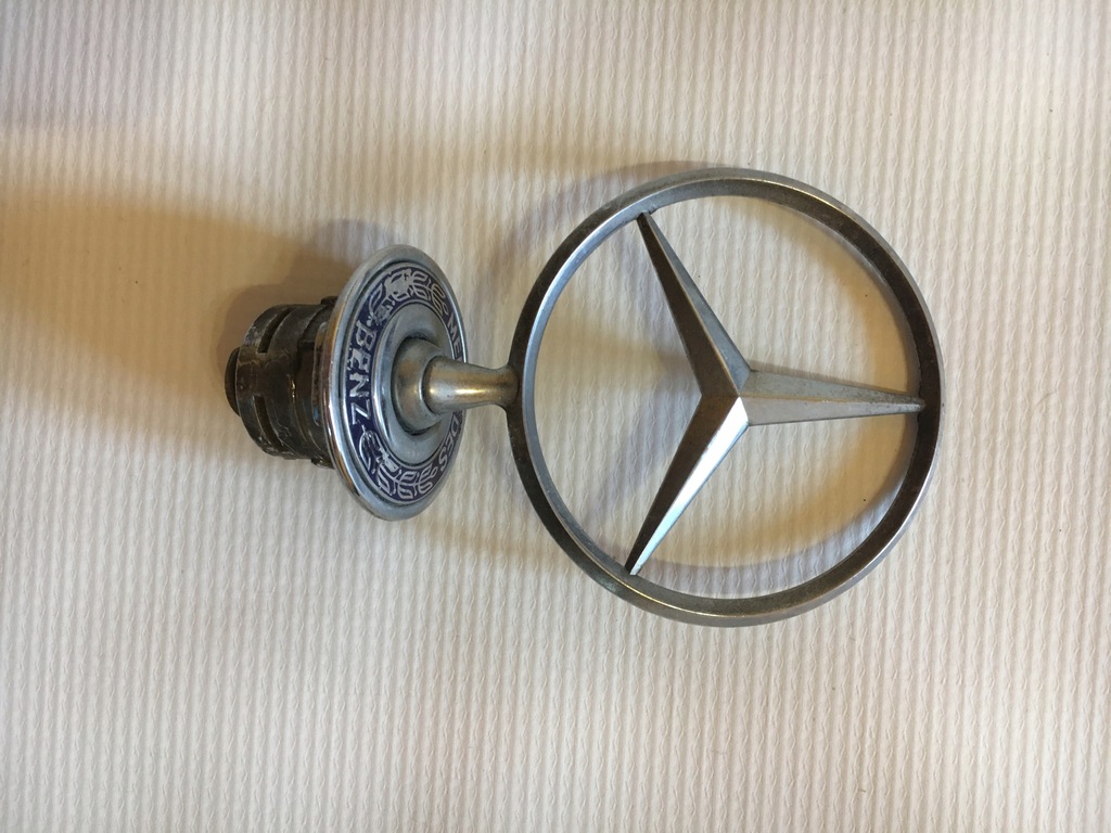 Celownik znaczek Mercedes