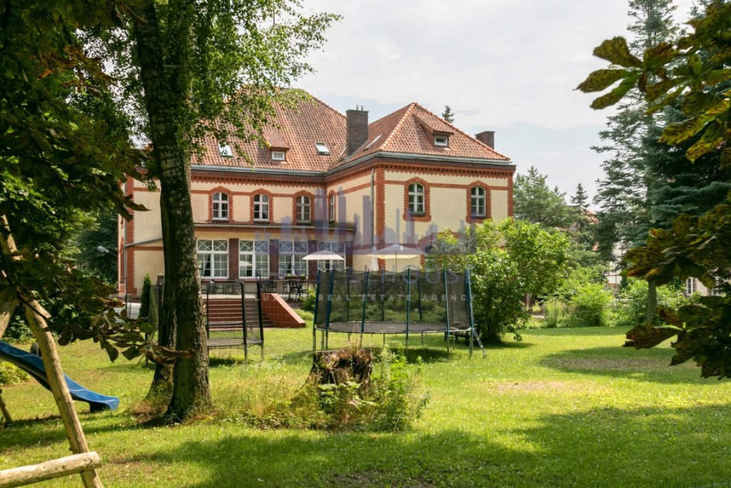 Dom, Mrągowo, Mrągowski (pow.), 1600 m²