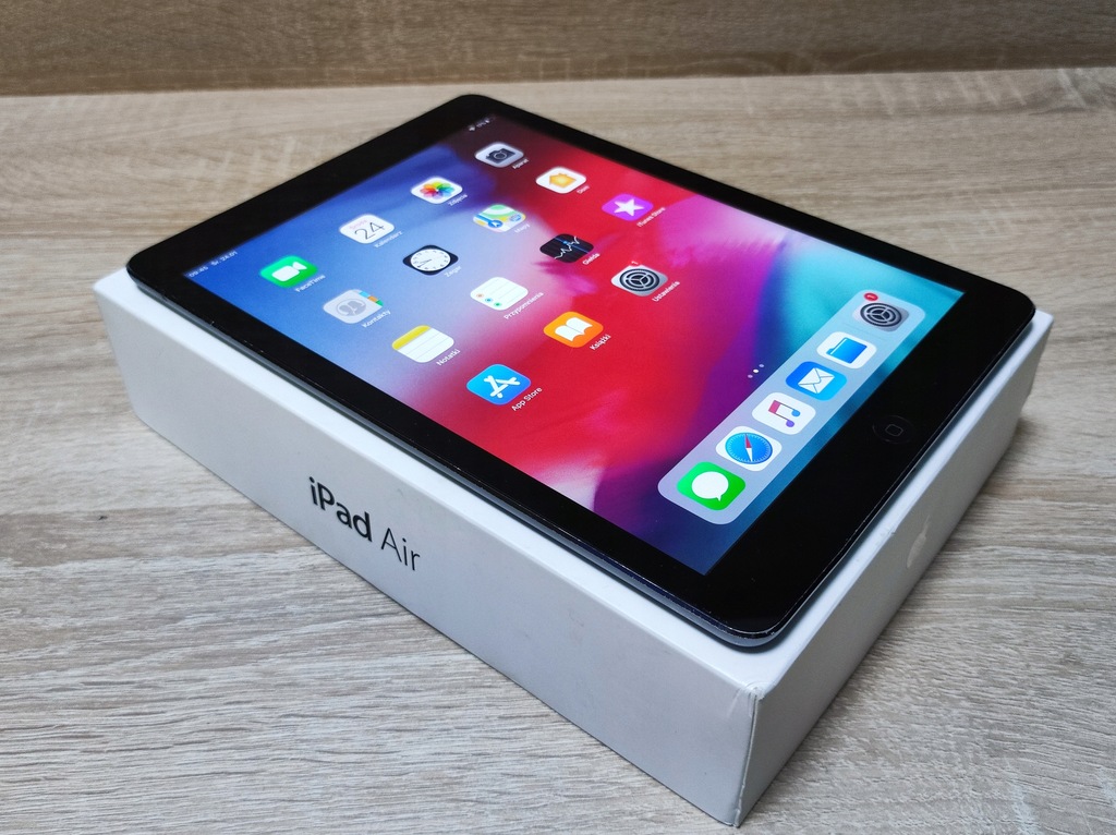 Tablet Apple A1475 9,7" 1 GB / 16 GB szary
