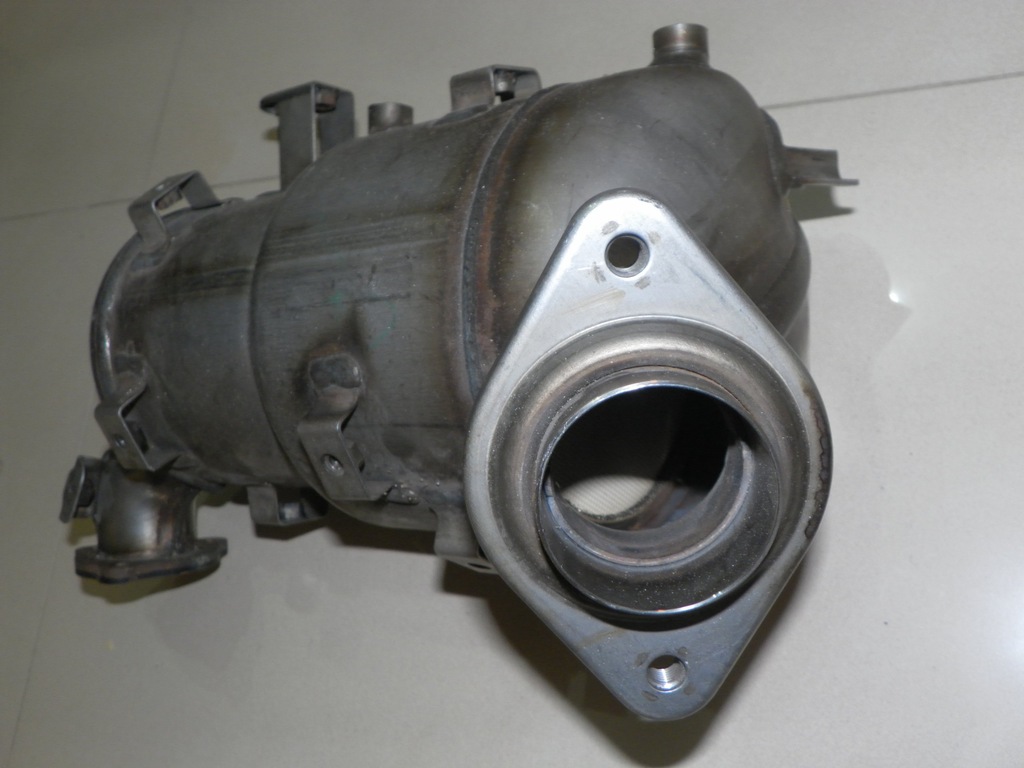 TOYOTA AVENSIS 2.0D/2.2D FILTR CZĄSTEK DPF NOWY