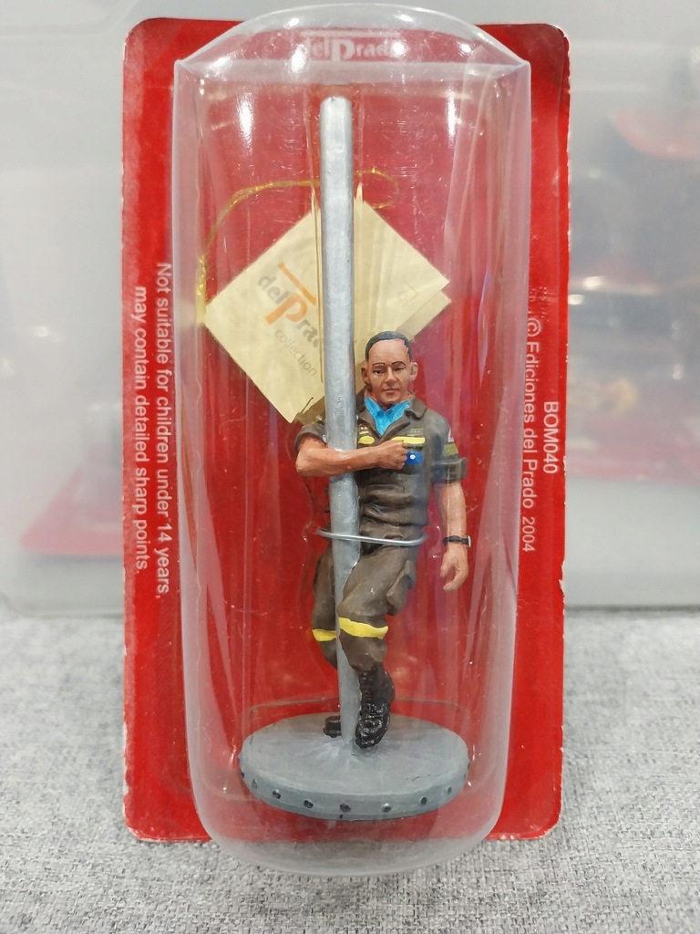 Del Prado fireman fulldres Italy 2003