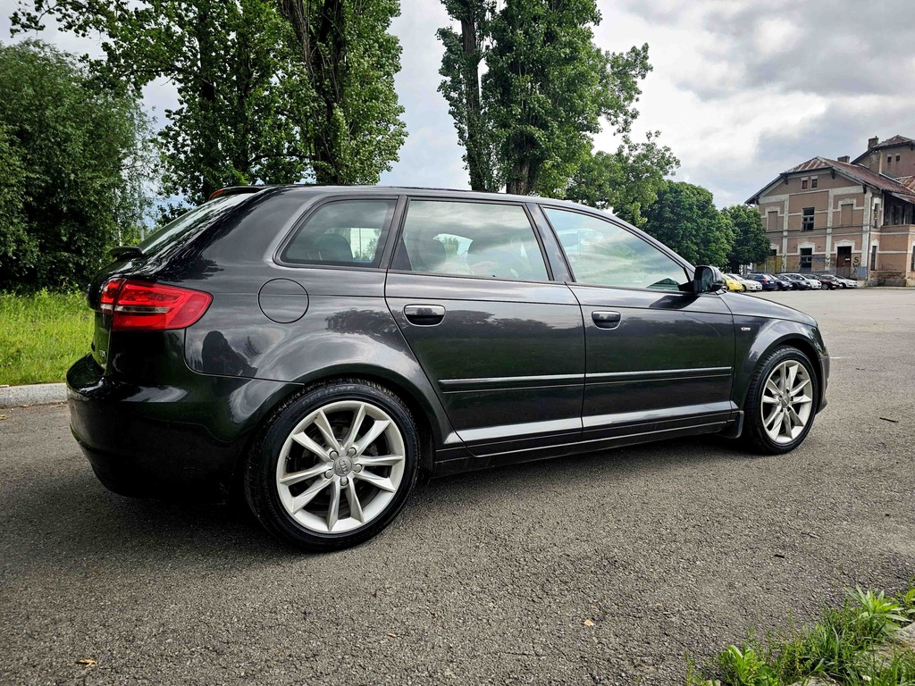 Audi A3 Audi A3 2.0 TDI Sportback DPF S line Sportpaket (plus)