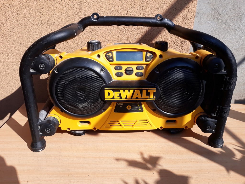 Dewalt DC011 radio budowlane ładowarka 9598527846 oficjalne