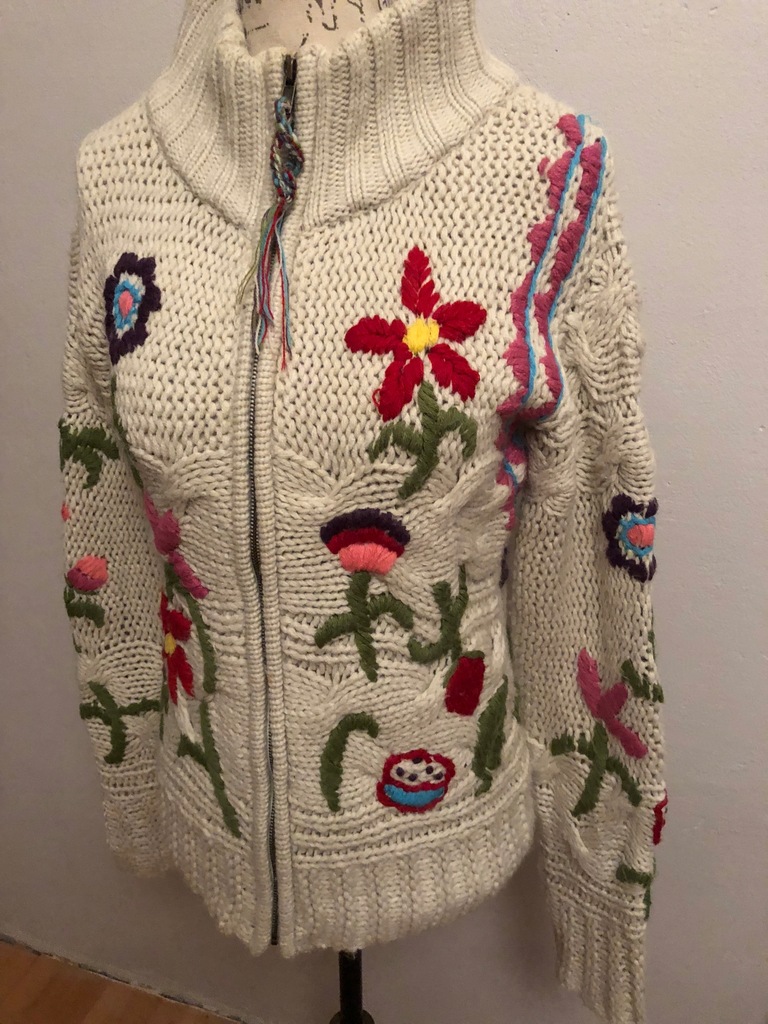 DESIGUAL sweter M wzór, haft