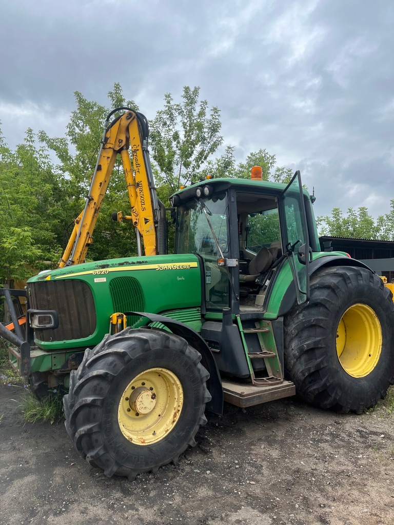 Traktor John Deere 6620