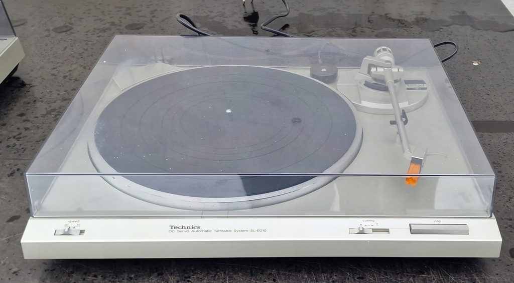 GRAMOFON TECHNICS SL-B210