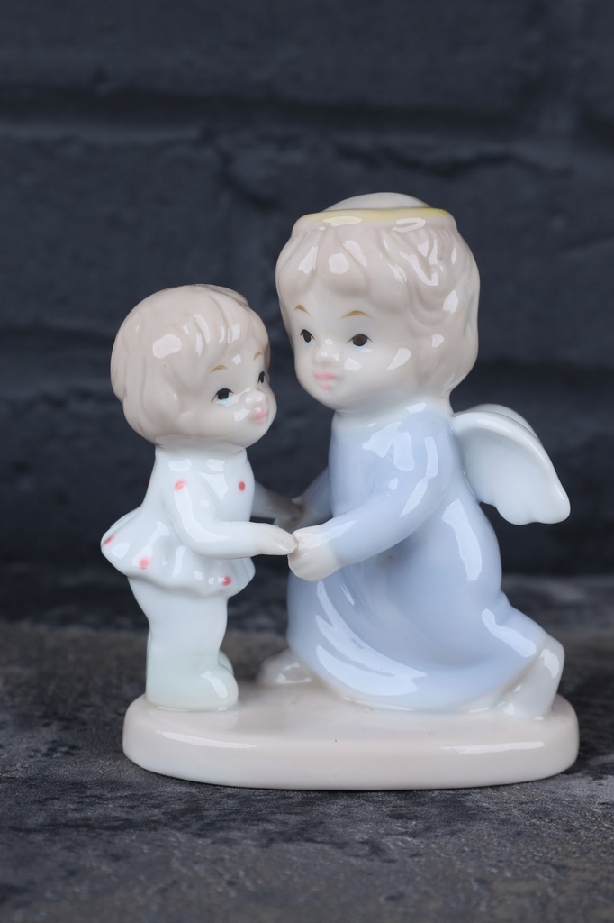 =Porcelana= porcelanowa figurka anił stróż