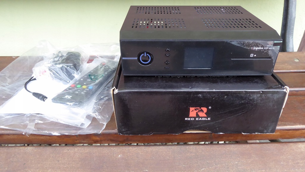 RED EAGLE SingleBox LCD Enigma2 OpenAtv