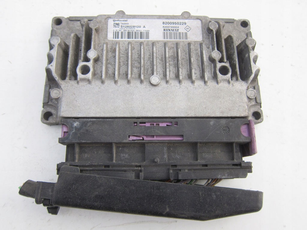 KOMPUTER S126028120A 8200950229 8200749934 RENAULT