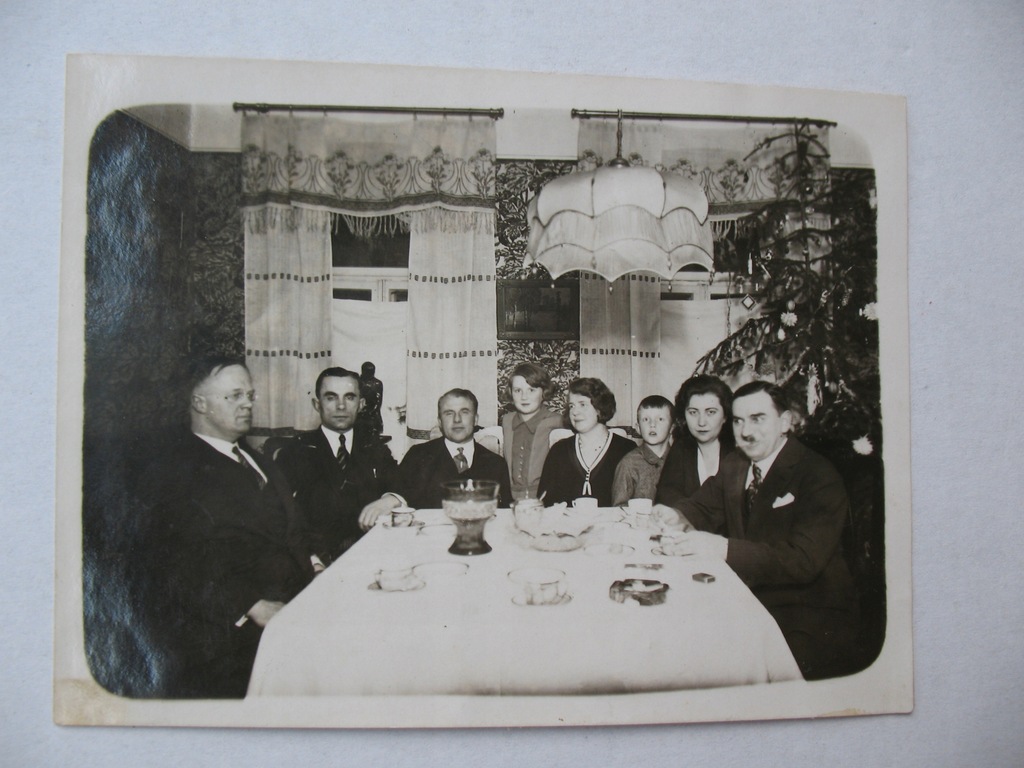 WIELUŃ PRZY STOLE CHOINKA ŻYRANDOL FOTO 1931