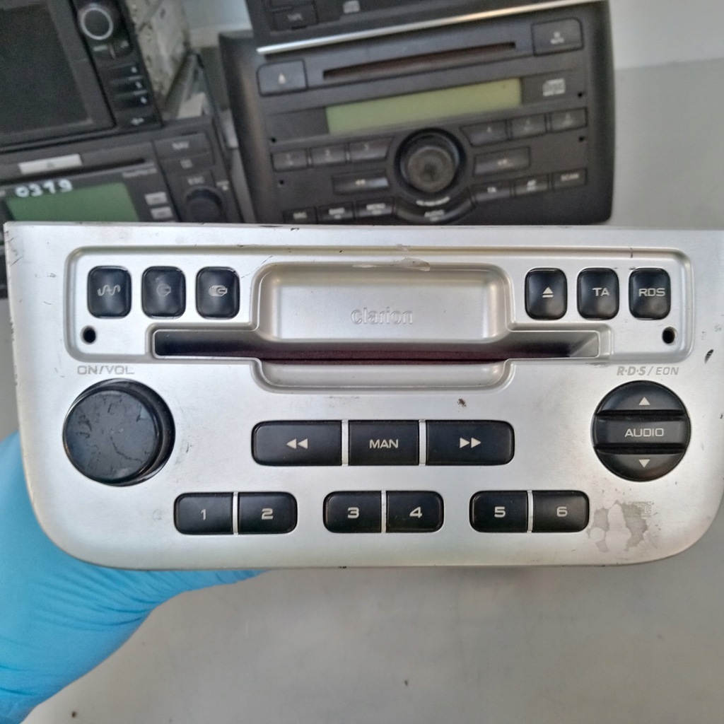 Radio Peugeot 406 coupe Clarion CD PU-2473A RD3-01