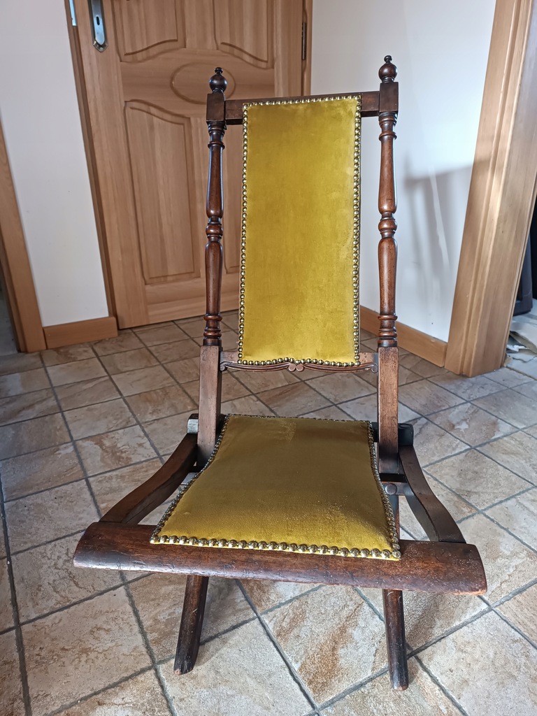Stare krzesło składane Anglia po renowacji
