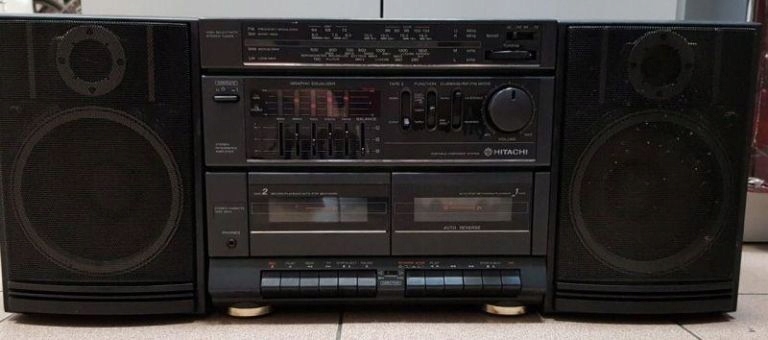 RADIOMAGNETOFON HITACHI MS-W560E