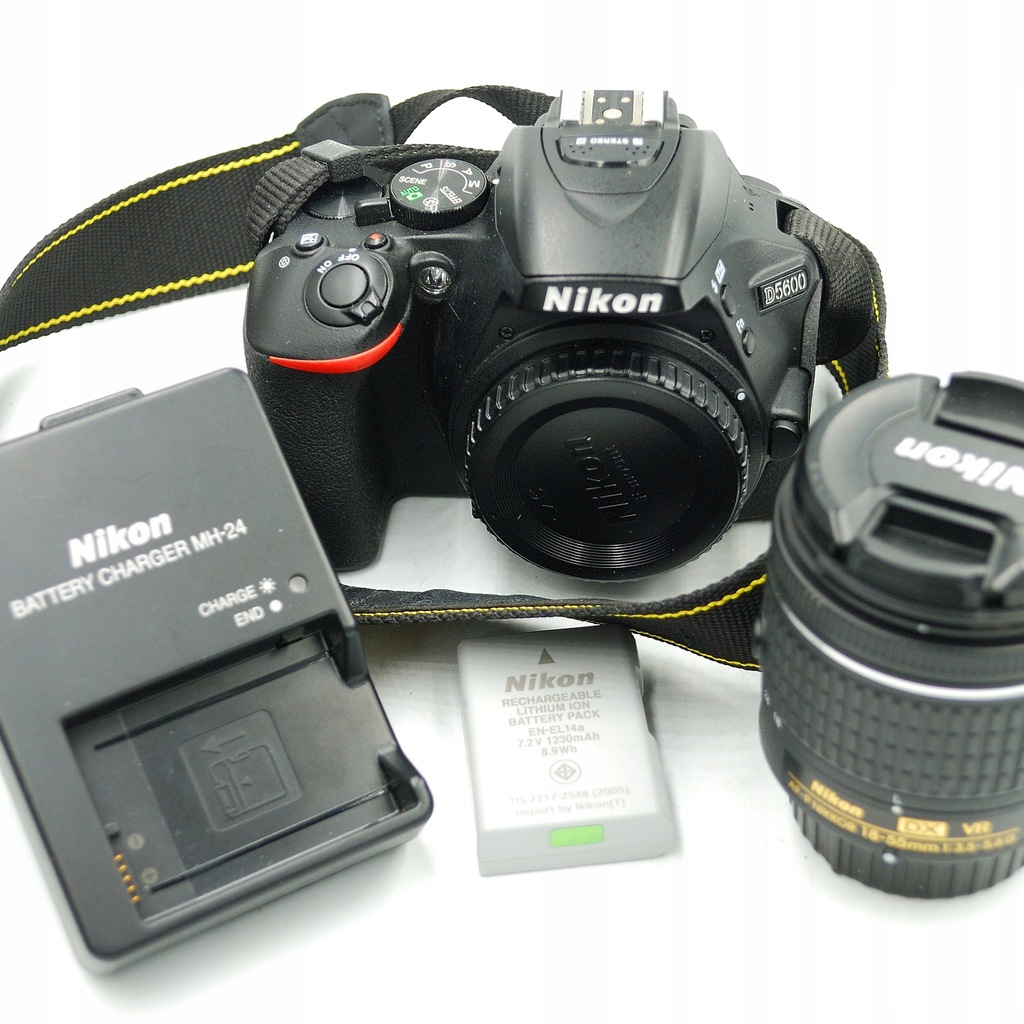 Aparat cyfrowy Nikon D5600 obiektyw 18-55