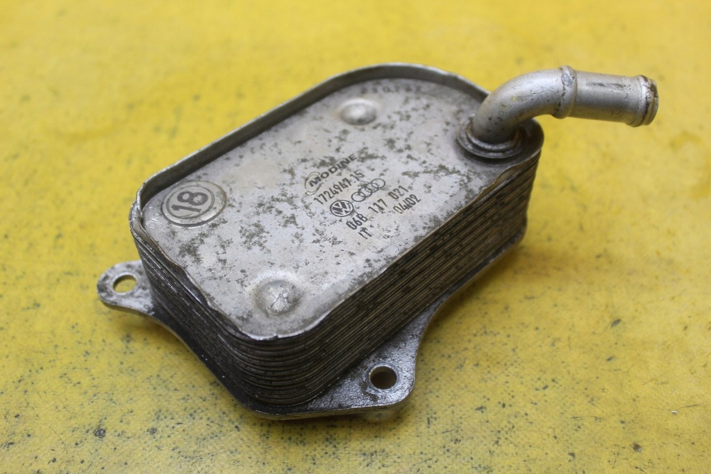 CHŁODNICZKA OLEJU 06B117021 A4 B6 B7 ALT 2.0 B