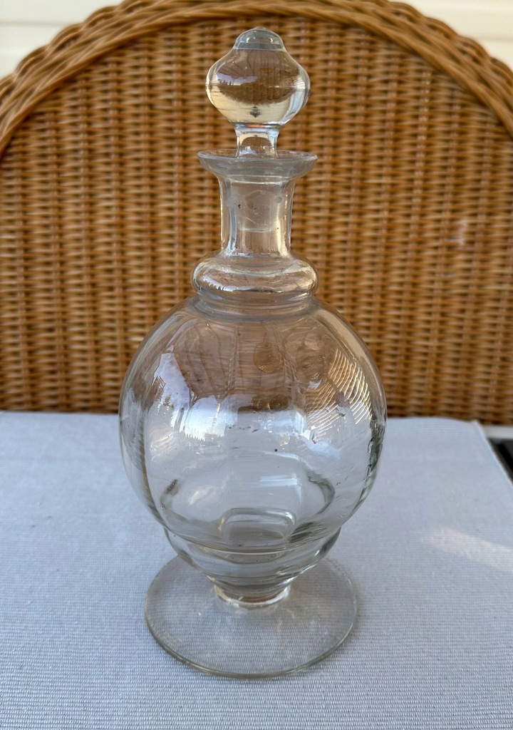 Karafka szklana zabytkowa 22 cm
