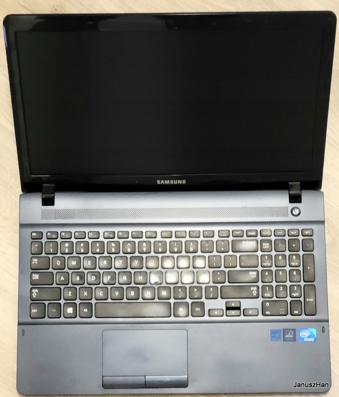 Laptop Samsung NP270E5E 15,6 " Intel Celeron 1 GB