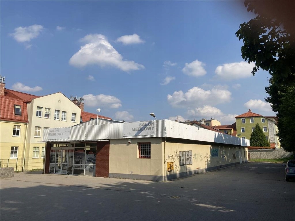 Komercyjne, Sobótka, Sobótka (gm.), 417 m²