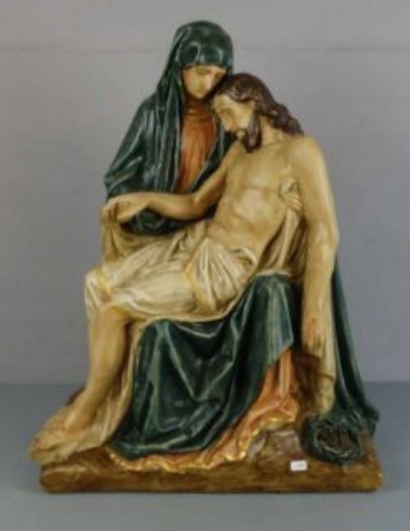 Pieta początek XX wieku gips 54x43 cm