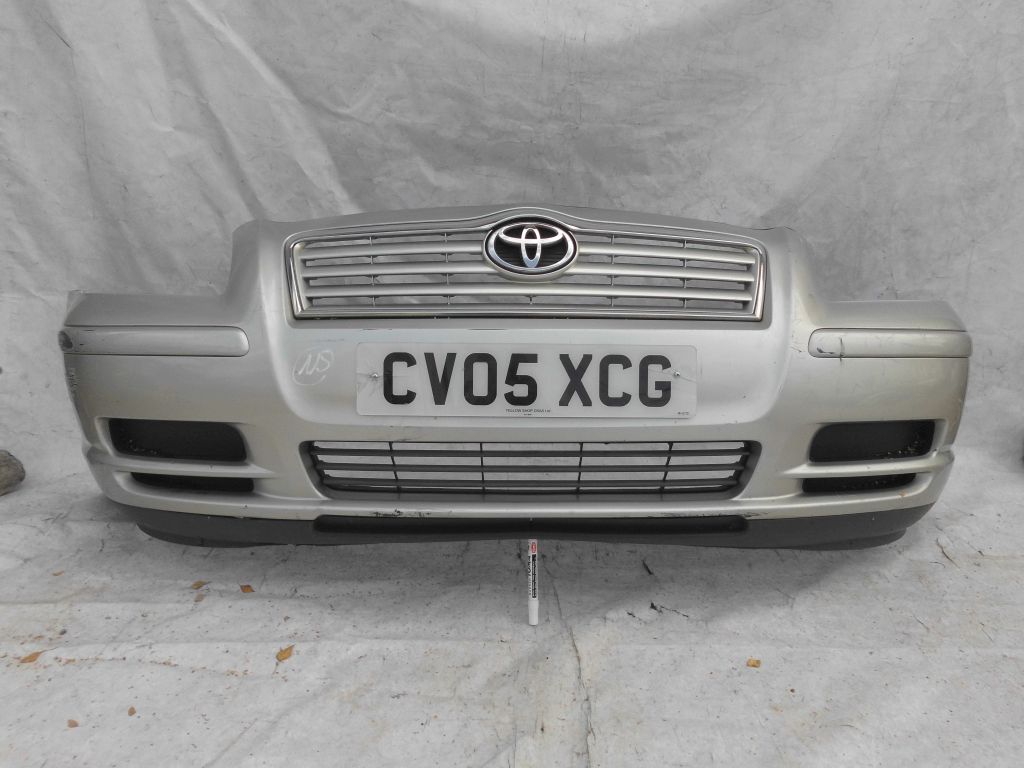 TOYOTA AVENSIS T25 0306 ZDERZAK PRZÓD ,GRILL 7527504996