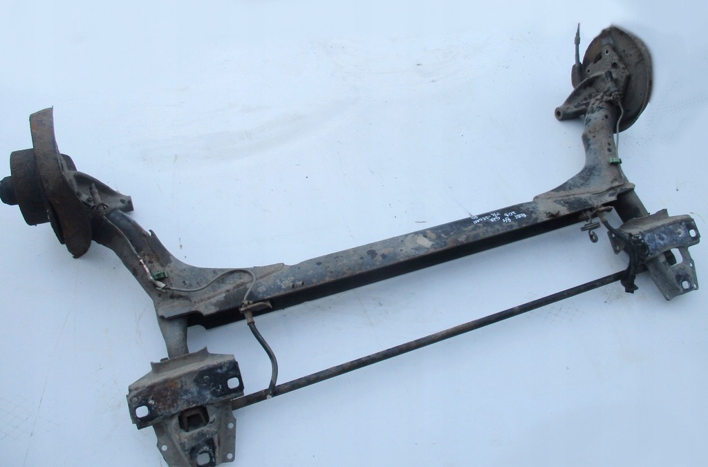 Belka Tylna Audi 80 B4 2 0 92r Sedan Tarcza 7650625457 Oficjalne Archiwum Allegro