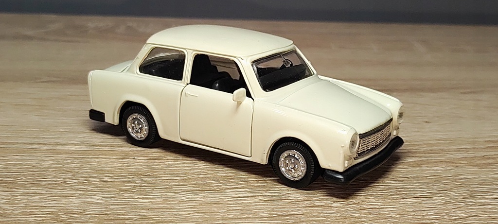 Auta DDR Trabant 601 S 1 :34